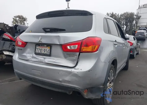 2017 Mitsubishi Outlander Sport Es/Se z USA, uszkodzony, nr VIN JA4AP3AU7HZ033520